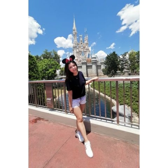 Meet your Posher, Kimmy - Picture 1 of 1